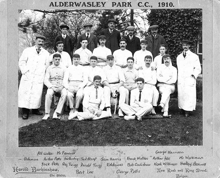 Photo of lderwasley Cricket team in 1910