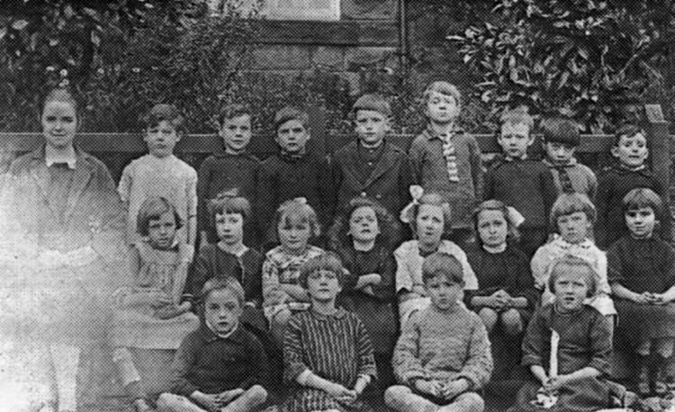 Photographs of Crich Car pupils in 1925